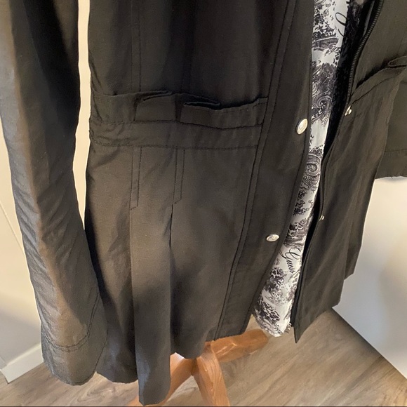 Guess Hooded Rainjacket - Picture 5 of 6